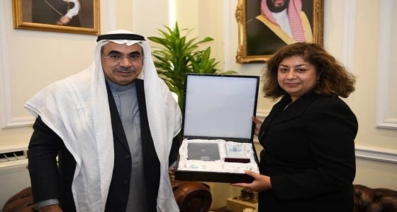 بالصور.. أمين الشرقية يستقبل " رشنا كورهين " بمكتبه