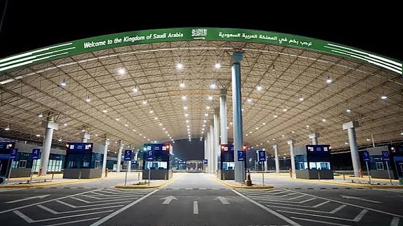 إلزام الشركات الناقلة بوضع بيانات المسافرين على أمتعتهم وغرامة للمخالفين