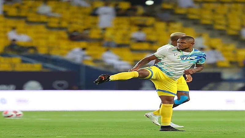 "أنسيلمو" يواجه مشكلة في السفر خلال إجازته