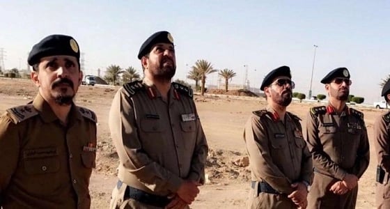 شاهد.. إنقاذ أسيوي محتجز في أعلى برج شركات الاتصالات بتبوك