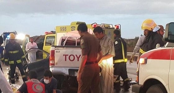 مصرع زوجين وإصابة ابنتهما في حادث مروري بطريق بيشة