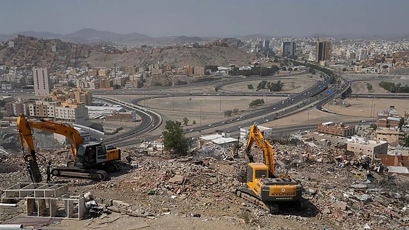 إزالة 421 عقارًا بـ"قوز النكاسة" بمكة المكرمة