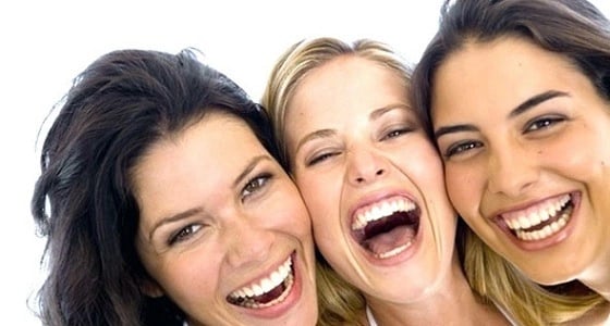 الضحك والتعبير عن المشاعر أسهل الطرق لتقوية الجهاز المناعي
