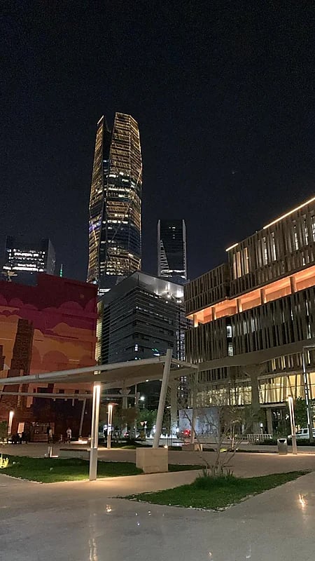 أعجوبة معمارية.. المركز المالي بالرياض