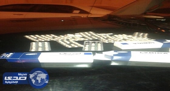 دوريات جازان تضبط كميات من المواد المخدرة وتطيح بعشريني قام بالسلب والسرقة