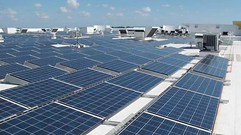 بالفيديو.. مختص: ألواح الطاقة الشمسية تخفض فاتورة الكهرباء 50%