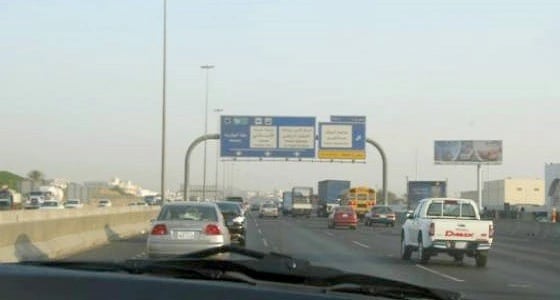 العمليات الأمنية تباشر بلاغا بتعطل مركبة لنفاذ الوقود