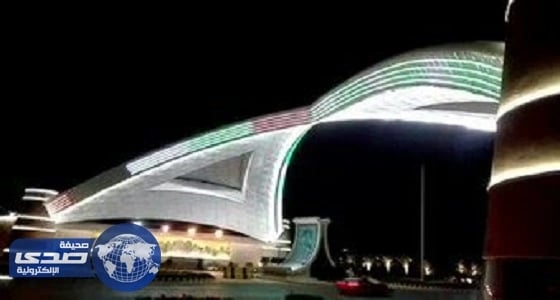 بالفيديو..مطار الملك خالد يضئ البوابات الرئيسية بألوان علم الكويت احتفالا بيومها الوطني