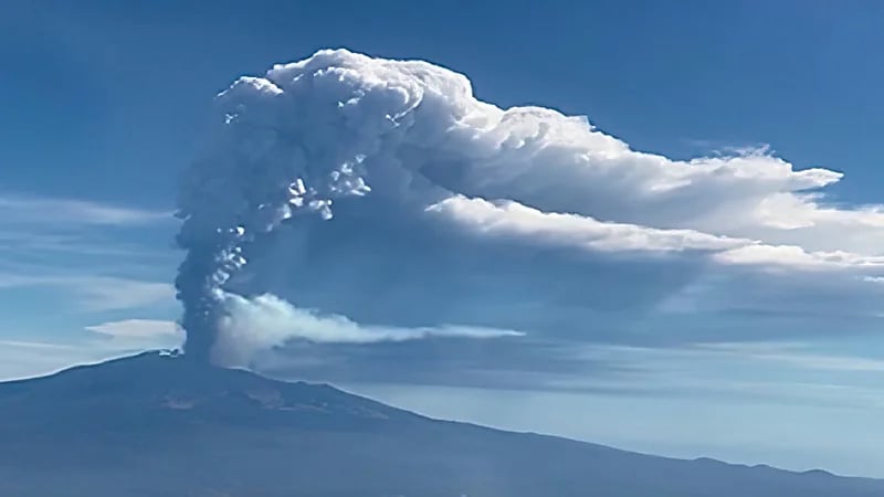 سحابة كبريتية تجتاح عدة دول بينهم المملكة ومصر  