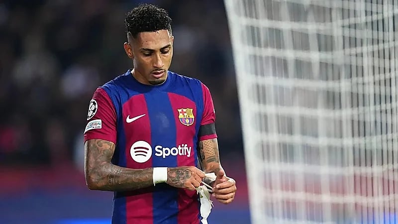 برشلونة يوقف انتقال رافينيا إلى الهلال