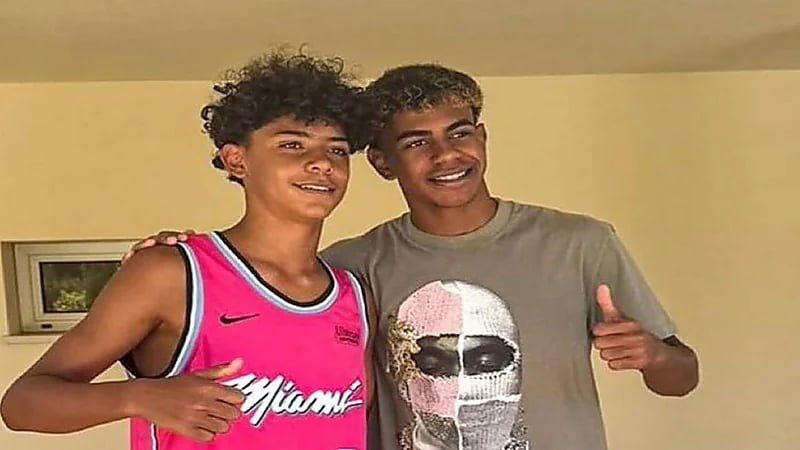 صورة تجمع لامين يامال وجونيور رونالدو تثير تفاعل الجماهير بعد تصريح كريستيانو