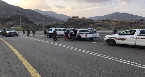 بالصور.. شرطة عسير تضبط عدد من المخالفين والمخالفات بـ " تثليث "