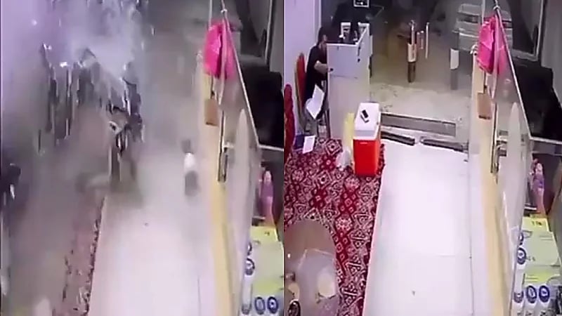 سيدة تقود سيارتها تفقد السيطرة وتصطدم في بوفيه به عامل .. فيديو