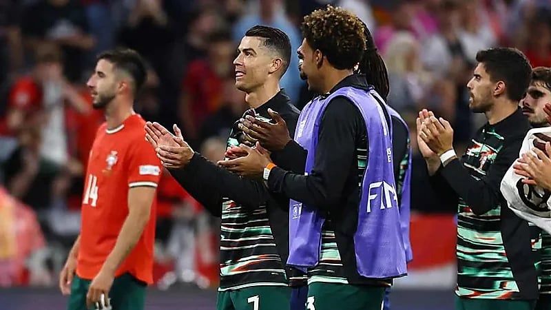 رد فعل عاطفي من رونالدو بعد الإطاحة بألمانيا.. فيديو