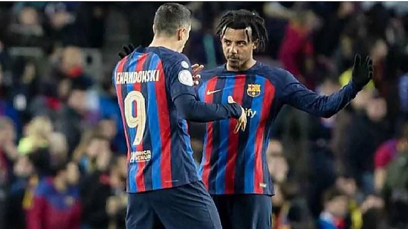 كوندي يهاجم صحيفة إسبانية من أجل ليفاندوفسكي