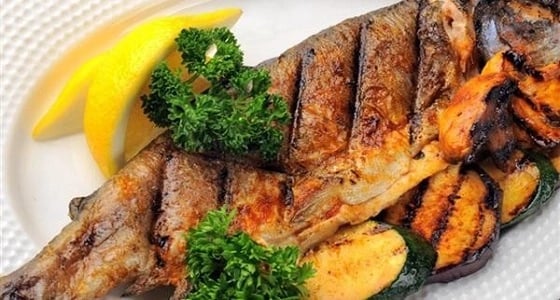 رجل يقتل شقيق زوجته بسبب وجبة سمك