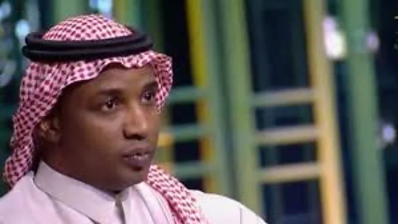 شاهد.. محمد نور يكشف سر تفضيله الكم الطويل والبوت الأبيض