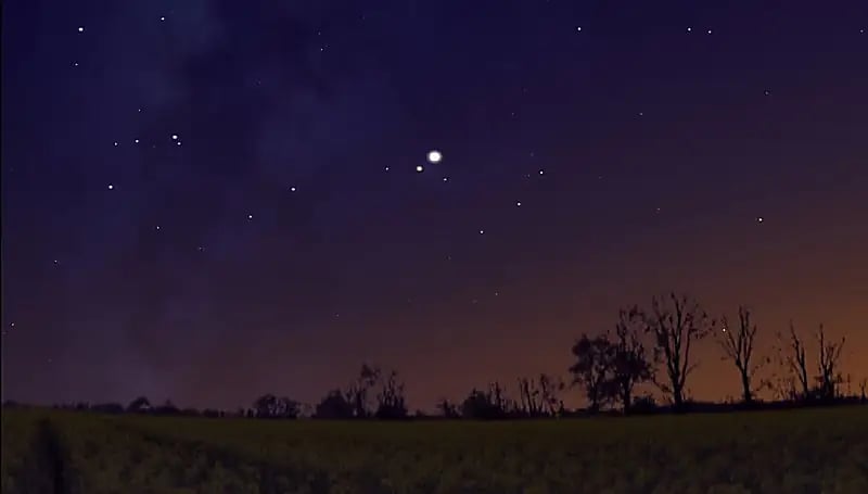 فلكية جدة: الزهرة يقترن بقلب العقرب في ظاهرة مشاهدة بسماء المملكة