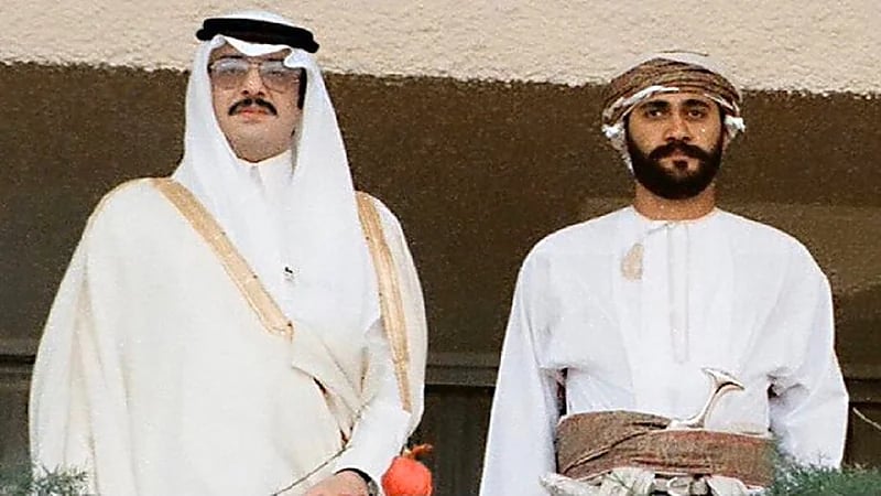 صورة تاريخية تجمع "سلطان عُمان" بـ الأميرفيصل بن فهد
