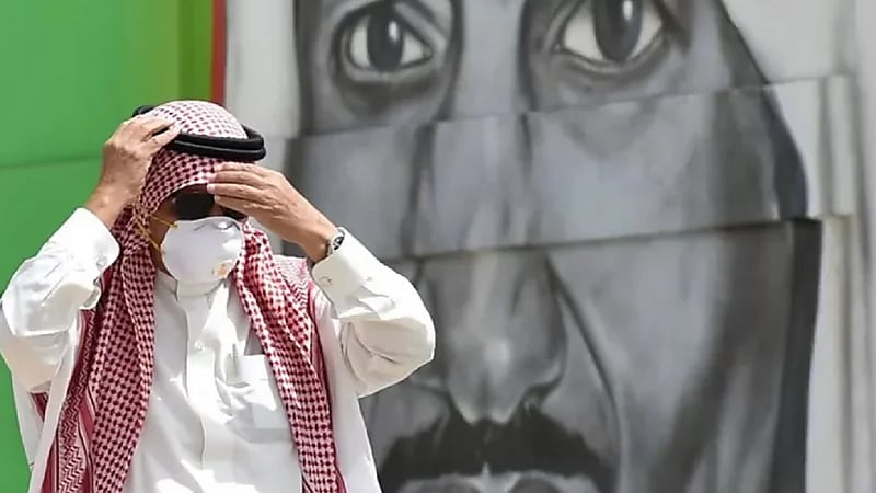 إعادة الإلزام بارتداء الكمامة يدخل حيز التنفيذ