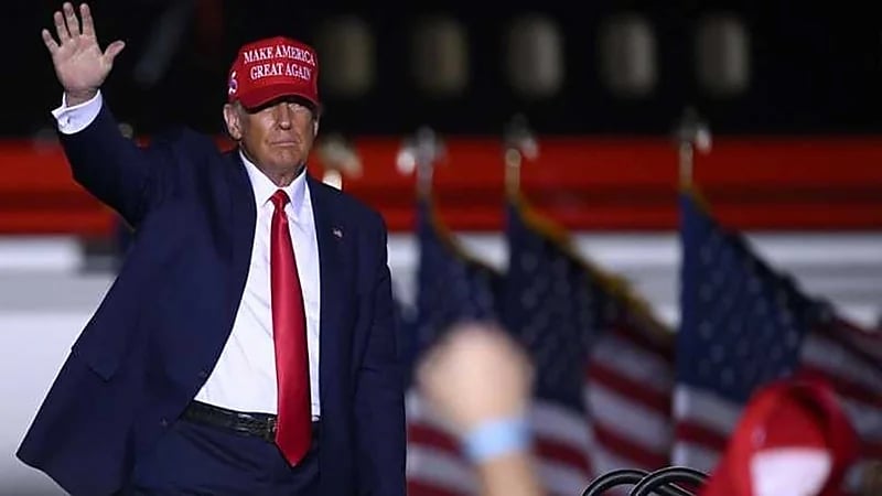 "ترامب" يدعو لحشد موجة حمراء عملاقة من الجمهوريين