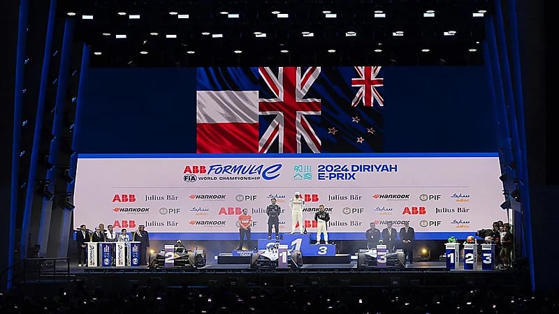 النقل المستدام يسلط الضوء على تحول الطاقة في المملكة مع عودة بطولة إيه بي بي (ABB) فورمولا إي العالمية