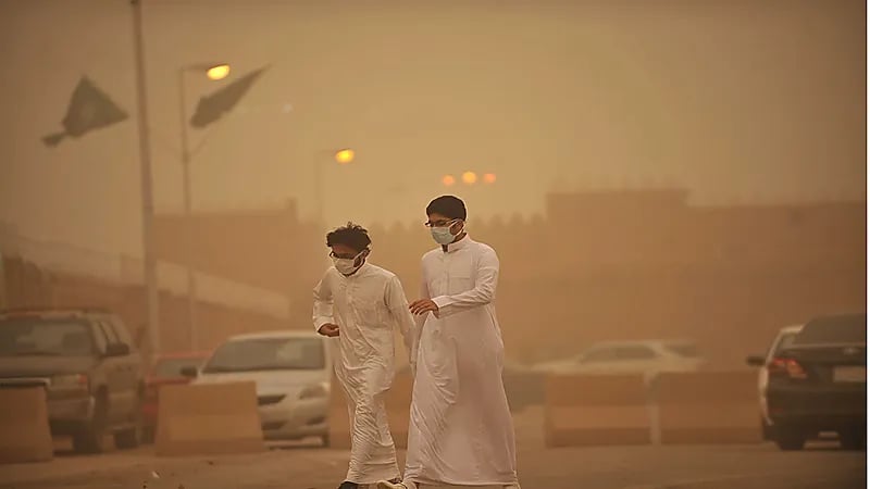 تنبيه لأهالي الرياض: أتربة مثارة حتى المساء