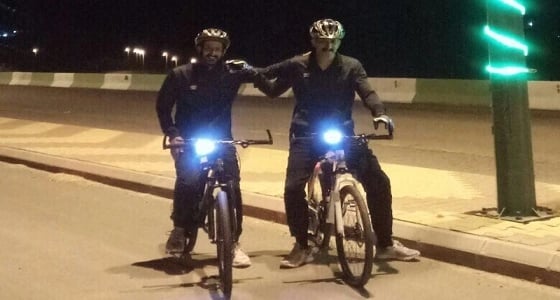 الأحد.. شقيقان يقطعان ألف كيلو على دراجتين دعماً للجنود