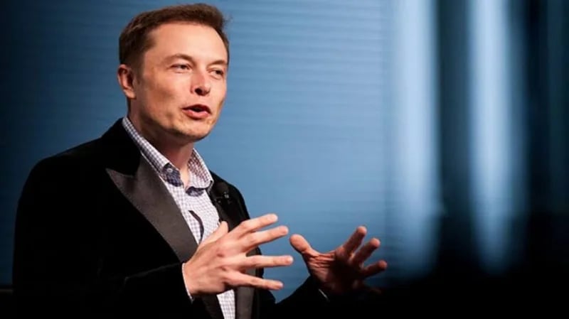 إيلون ماسك: لا أمتلك منزلاً وأنام بغرف نوم احتياطية