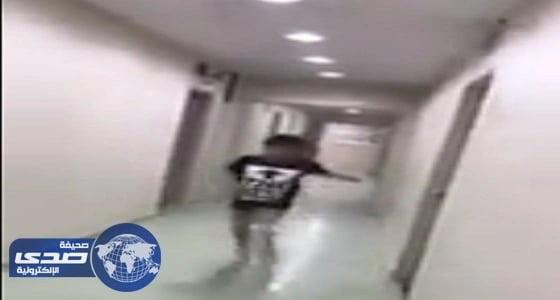 بالفيديو.. فريق طبي ينجح في تركيب أول طرف صناعي لطفل ببريدة