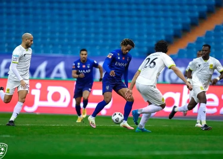 منافسة شرسة بين الاتحاد والهلال على صفقة عالمية كبرى