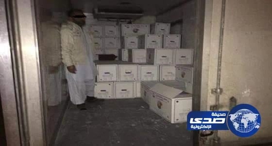 بالصور..مصادرة كميات من البيض الفاسد مخزنة في سكن عمالة بحائل