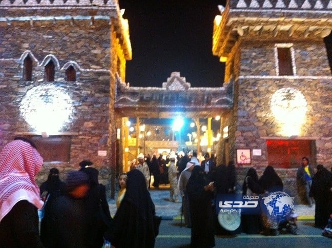 تحذير من عواصف رملية تؤدي لانعدام الرؤية الأفقية