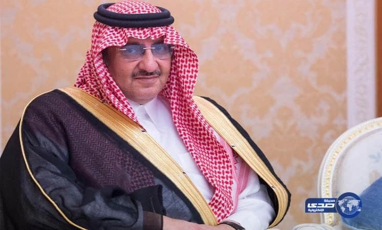 سمو ولي العهد يستقبل وزير البحرية الأمريكية