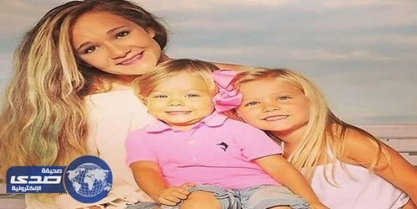 بالصور..أمريكية تصنع حلي من المشيمة وحليب ثدي الامهات