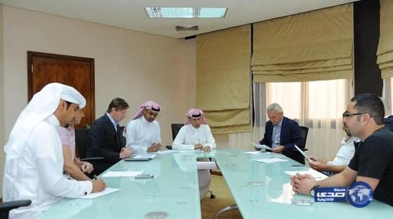 الاتحاد يجدد عقد المدرب التشيلي سييرا