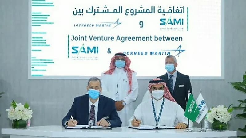 هجوم عنيف على طارق العريان بسبب ملابسه