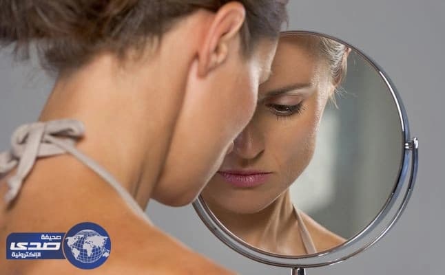 أسباب وعلاج البثور بين الثديين