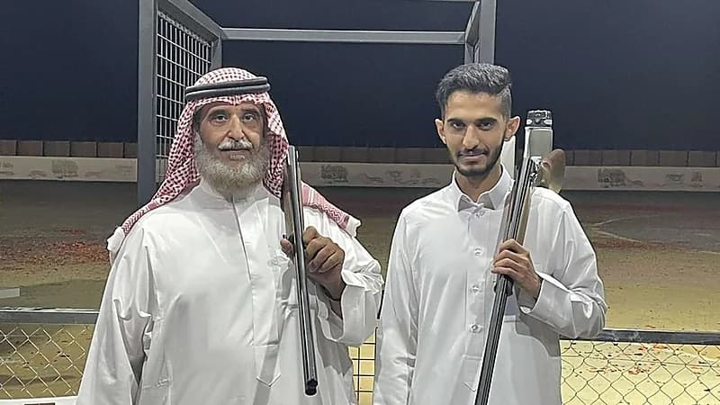 مقتل شاب طعنا على أيدي ملثمين