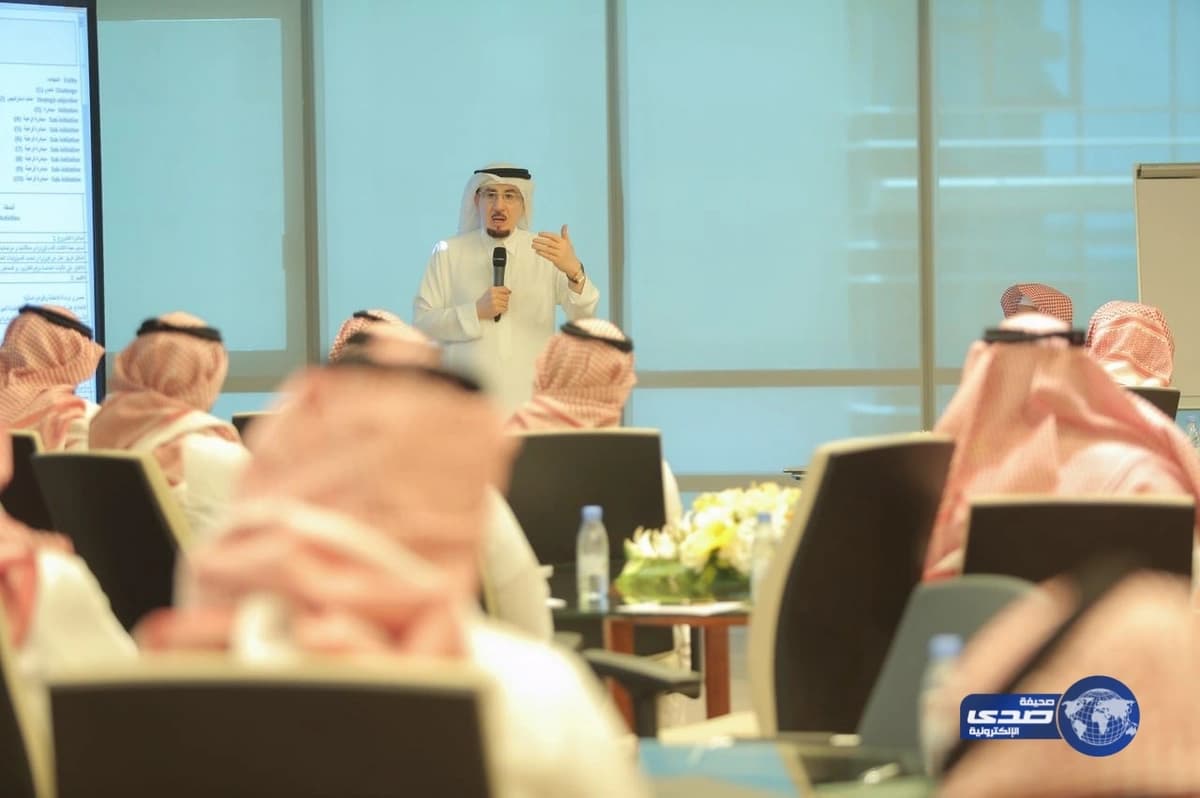 وزارة العمل والتنمية الاجتماعية تعقد ورشة عمل لمناقشة مستهدفات الوزارة لمواكبة برنامج التحول الوطني