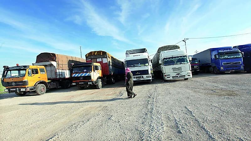 مجلس الوزراء يوافق 10 توصيات لمكافحة ظاهرة التستر حيال شاحنات النقل على الطرق