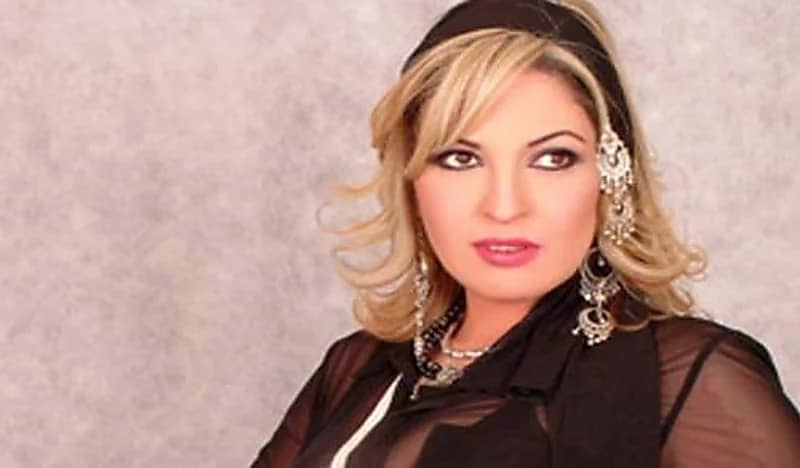 نهلة سلامة ترد على منتقدي فستانها الجرئ:" شادية لبست نفس الاستايل"