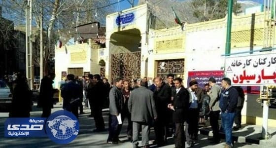 طبيب يعتدي علي سيدة ويهددها أثناء معالجتها