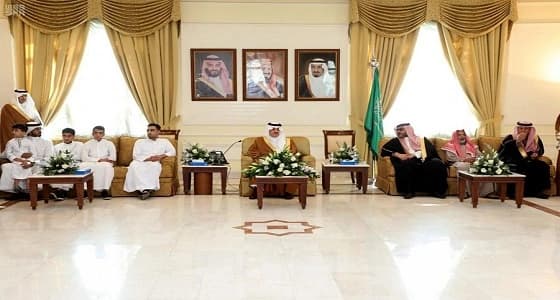 بالصور.. أمير الشرقية يقدم التعازي لأبناء وذوي الشيخ الجيراني