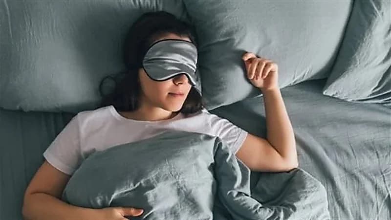 خبراء يحذرون من مخاطر "القيلولة"