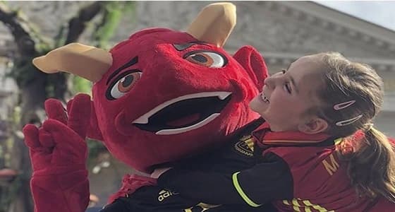 بالصور.. تميمة المنتخب البلجيكي الجديدة أمام السعودية