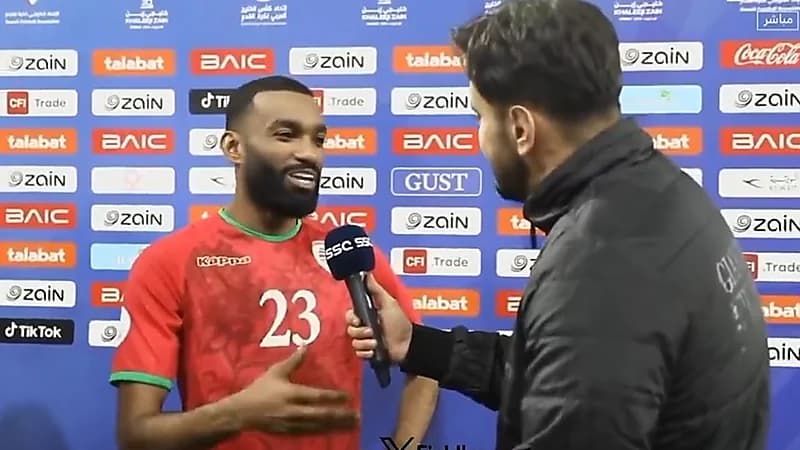 لاعب عمان: مدرب سعودي قال لنا ما تفوزون علينا لو في حواري .. فيديو