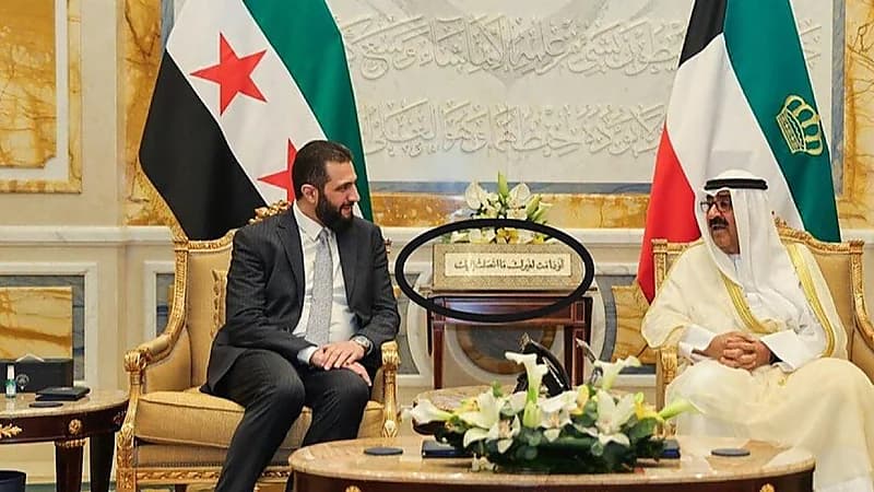 جملة خلال اجتماع الشرع وأمير الكويت تثير تفاعلا: لو دامت لغيرك ما اتصلت إليك