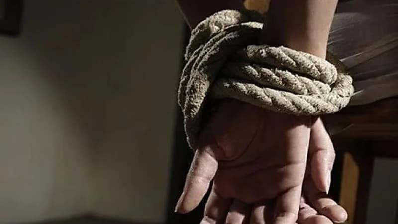 اختطاف "شاب" والاعتداء عليه بالضرب بسبب اتهامه بالتحرش