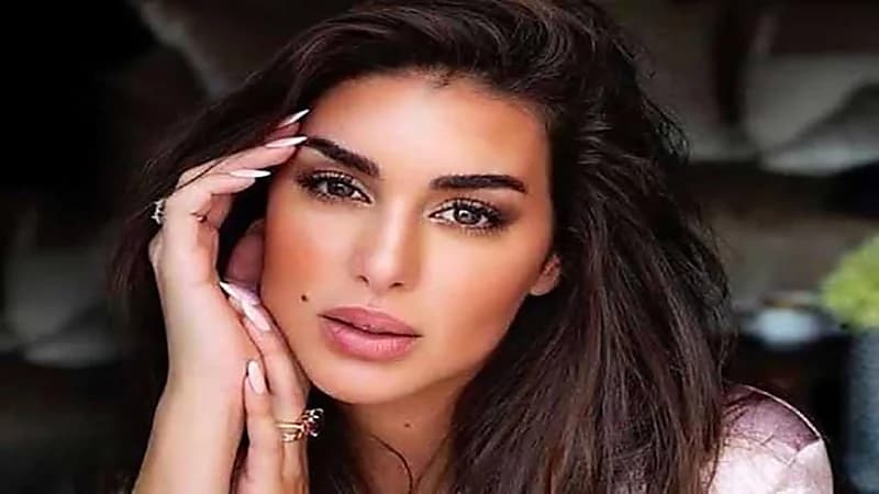 ياسمين صبري لمذيعة مصرية: ممكن مجاوبش على السؤال وتغيروه